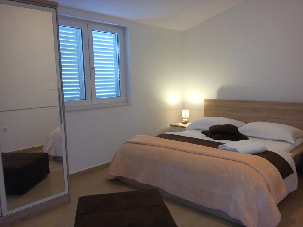 Adriatic Rose Apartment Turanj Exterior photo